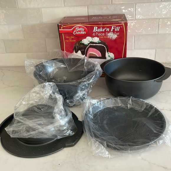 Vintage Betty Crocker Bake 'n Fill 4 Piece Bake Pan Set Custom Ice Cream Cakes - Picture 1 of 11